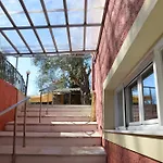 Meandros27 Cosy Countryside Rustic Semi Basement Home
