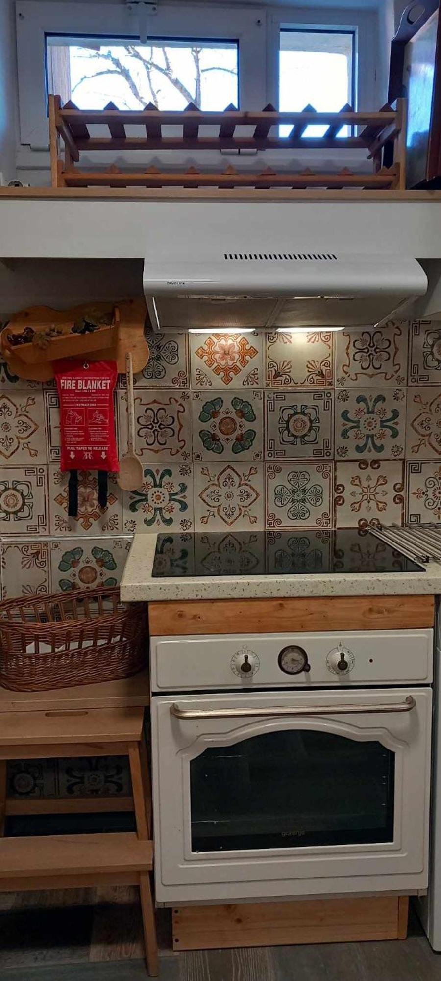 Meandros27 Cosy Countryside Rustic Semi Basement